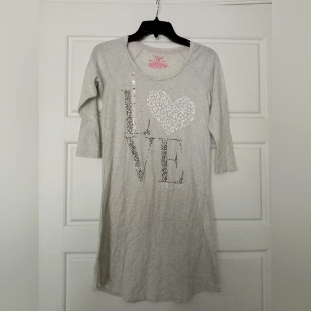 Victoria Secret Love logo sleep shirt nightgown size extra small